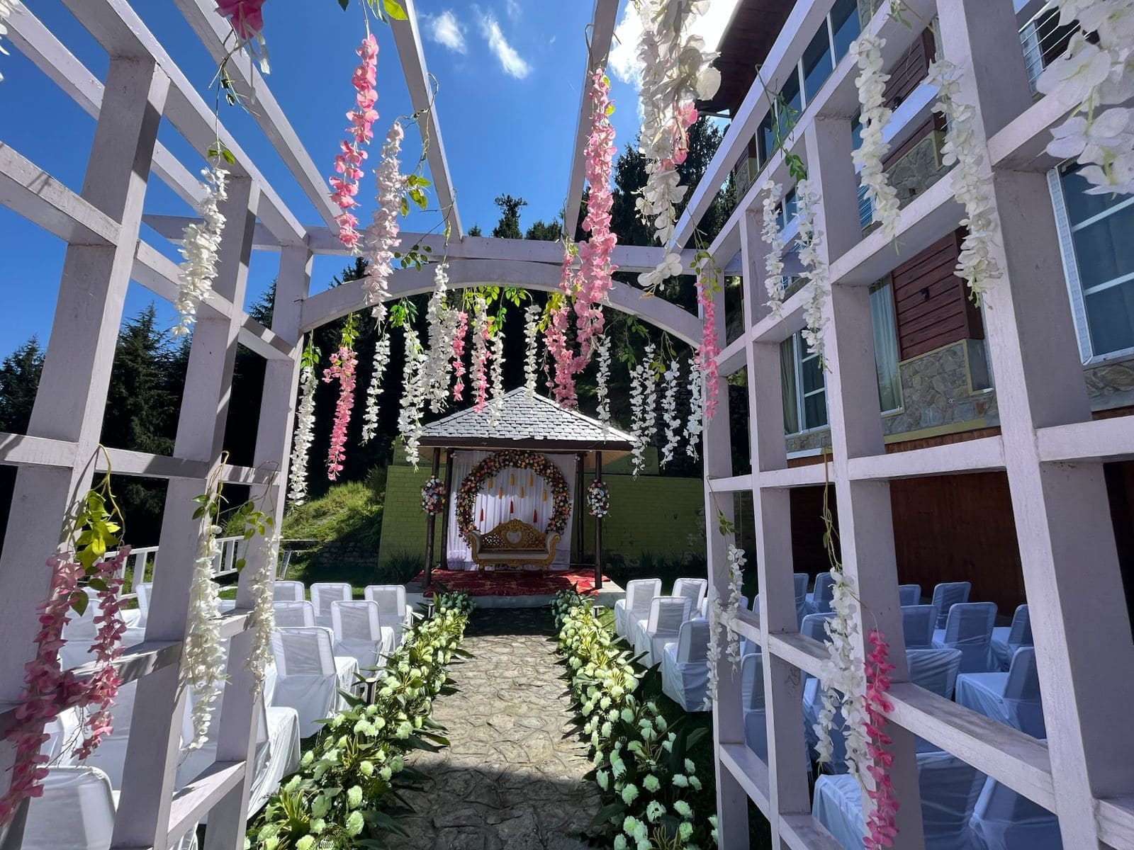 Outside-lawn-During-Event