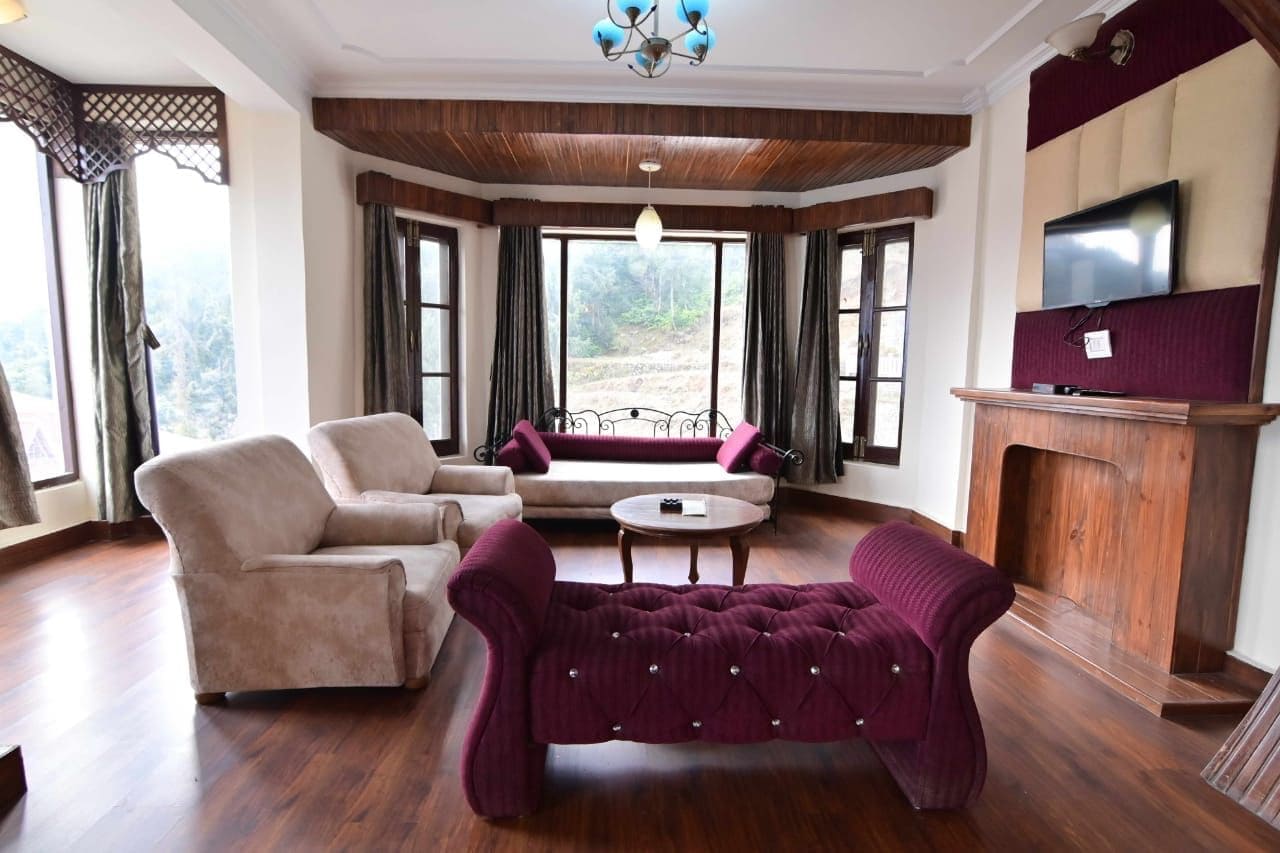 Royal-Suite-Sitting-area